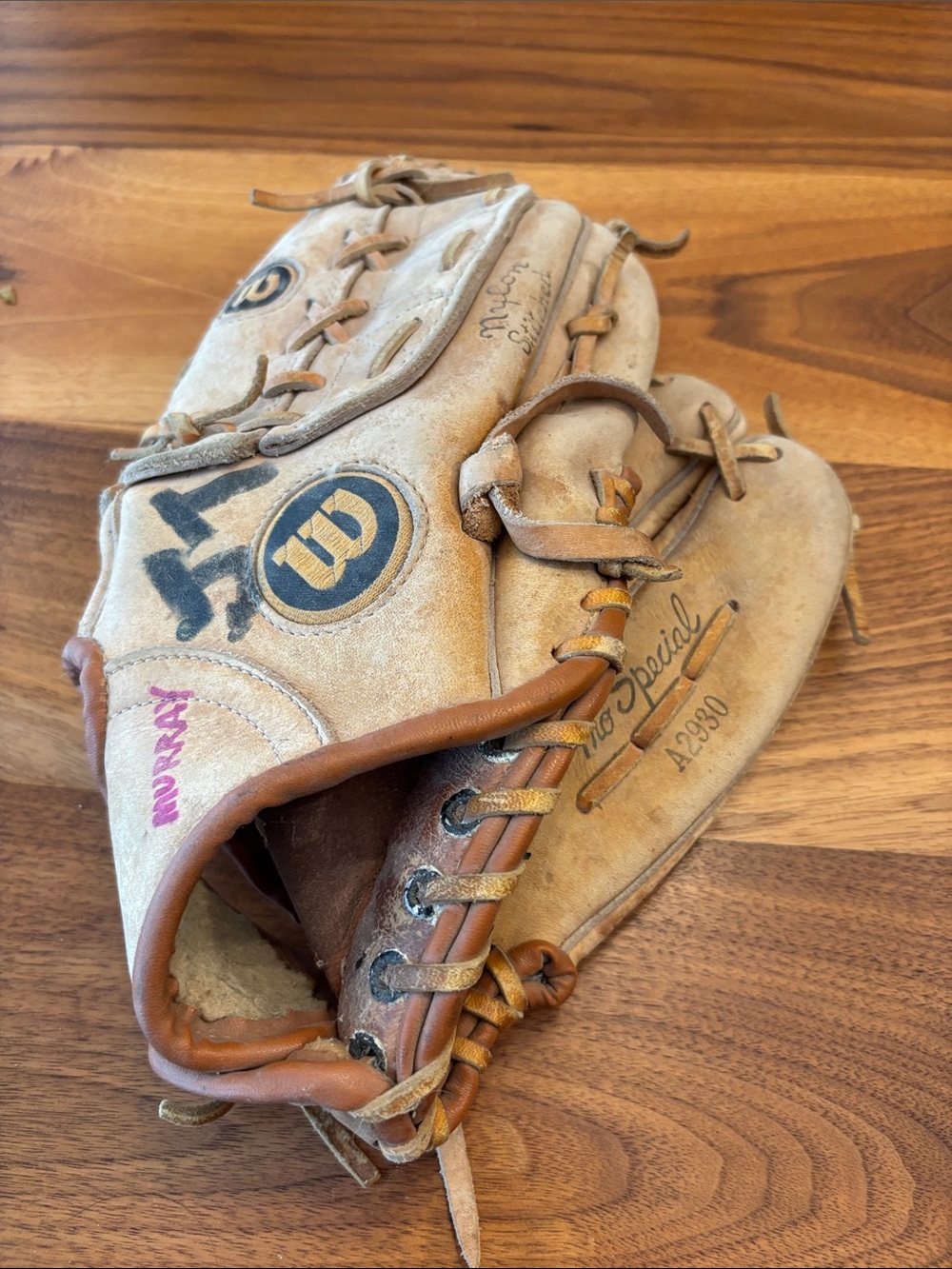 Wilson Tommy John A2930 Leather Baseball Mitt 11” Right Hand Throw